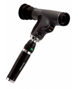 Oftalmoscopio PanOptic con filtro azul cobalto y lentes de visualización de la córnea